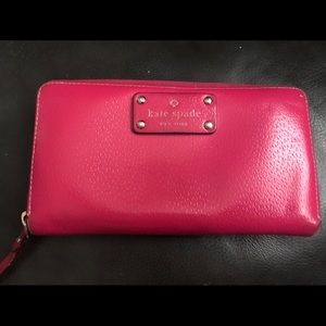 Kate Spade ZIP wallet